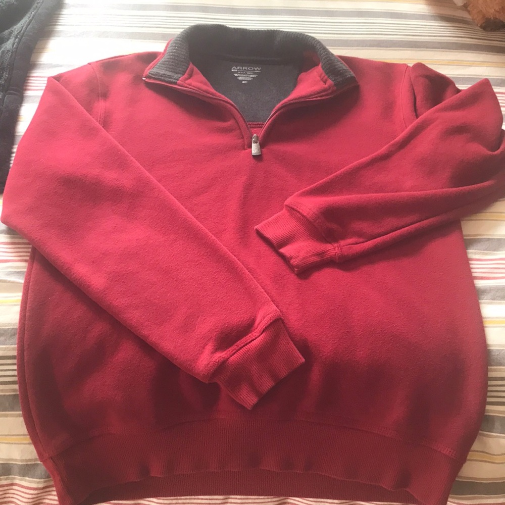 Men’s Arrow Sweatshirt